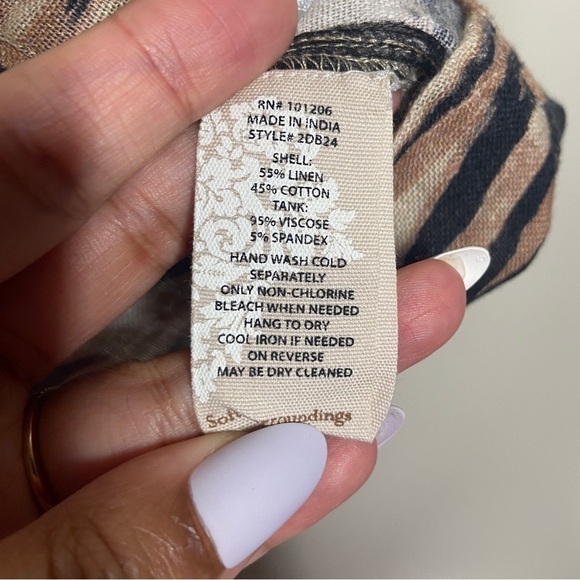 Soft Surroundings Raquel Tunic Button Up Pocket Roll Tab Sleeve Size XS - Picture 4 of 5